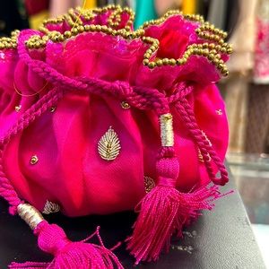 Hand bag gently used